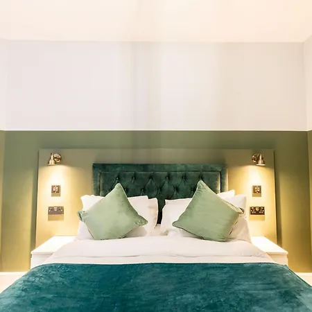 The Finsbury Park Hotel-2